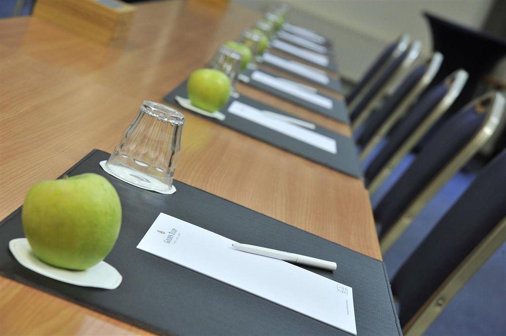 Fletcher Hotel-Restaurant De Reiskoffer Bosschenhoofd Екстер'єр фото